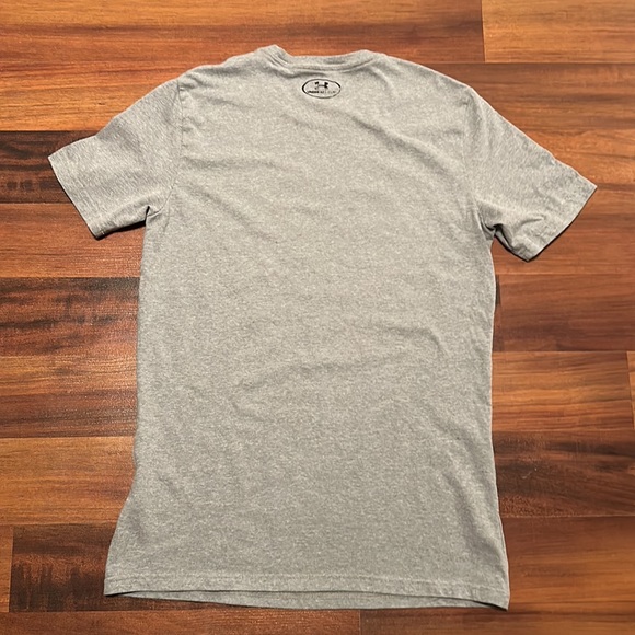 Men’s Under Armour Tee - Picture 2 of 2